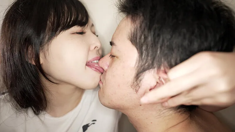 【個人撮影】横山夏希 変態男のわがままリクエスト 口臭チェック！ サンプル画像 19