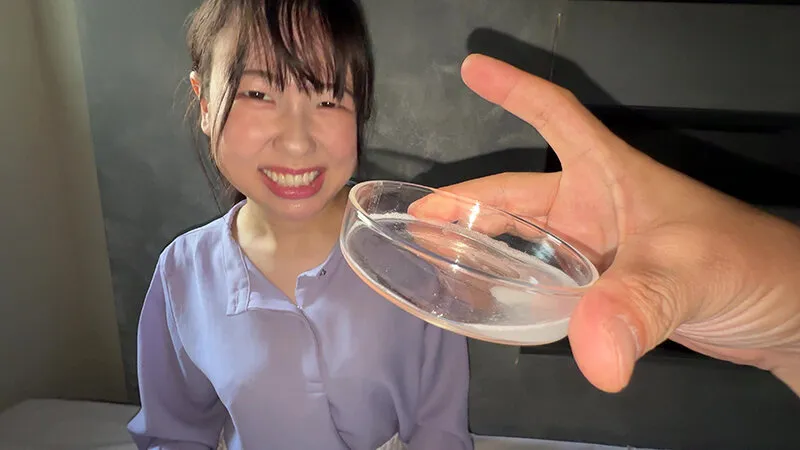 【個人撮影】谷田かりなの舌ブラシで「汚舌苔」採取 サンプル画像 19