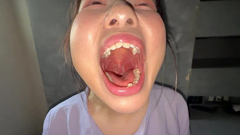 【個人撮影】谷田かりな 開口器で口内観察デカ舌を要チェック サンプル画像 2