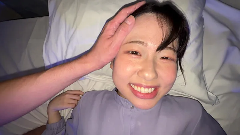 【個人撮影】谷田かりなのデカ舌ディープキス＆ツバ鼻吸い サンプル画像 1