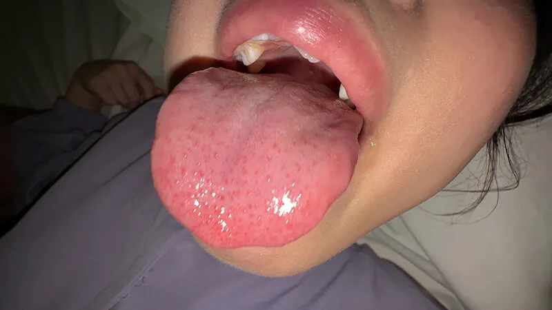 【個人撮影】谷田かりなのデカ舌ディープキス＆ツバ鼻吸い サンプル画像 14