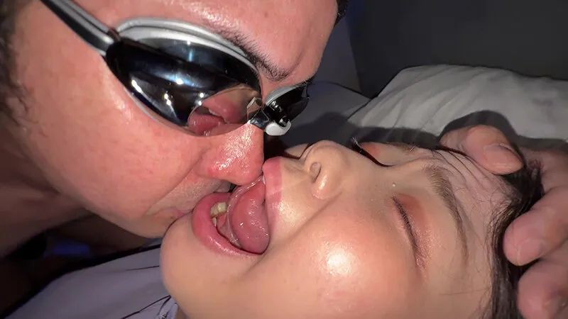 【個人撮影】谷田かりなのデカ舌ディープキス＆ツバ鼻吸い サンプル画像 19