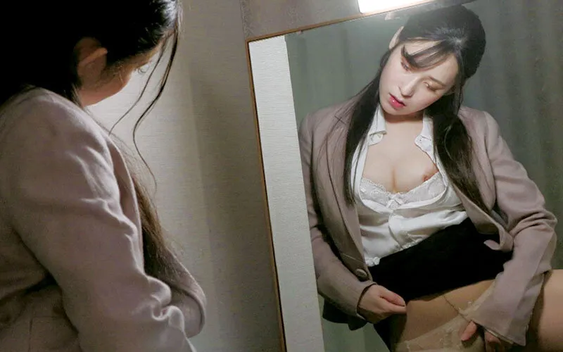 「ダメです…部長っ」勤務中に押し倒され、涙目絶頂。何度も中出しされ快楽堕ちした女部下の壊れていく居場所 十川ありさ サンプル画像 13