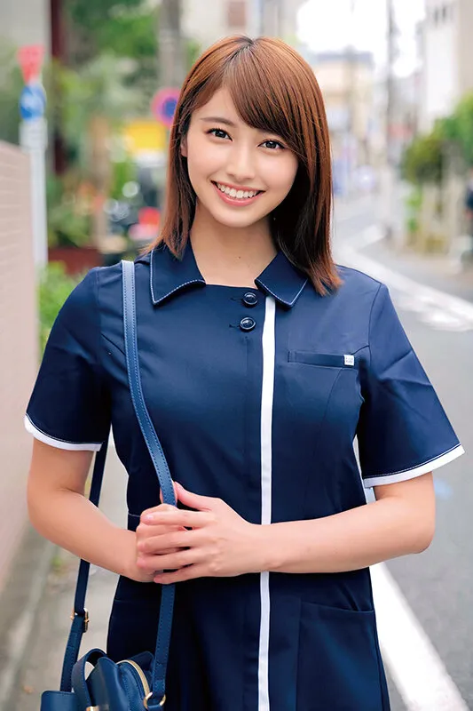 一流百貨店に勤務する清楚で品格漂う美容部員さんが童貞君とくちSEX！キス未経験男子に唇が素敵なキス好き女子がDキス、舌吸い、舌挿入、舌激ピストン！顔中よだれまみれで恍惚絶頂！下のお口も濡れ濡れになってま●こでも生中童貞筆おろし！！ひとみさん まひるさん サンプル画像 2