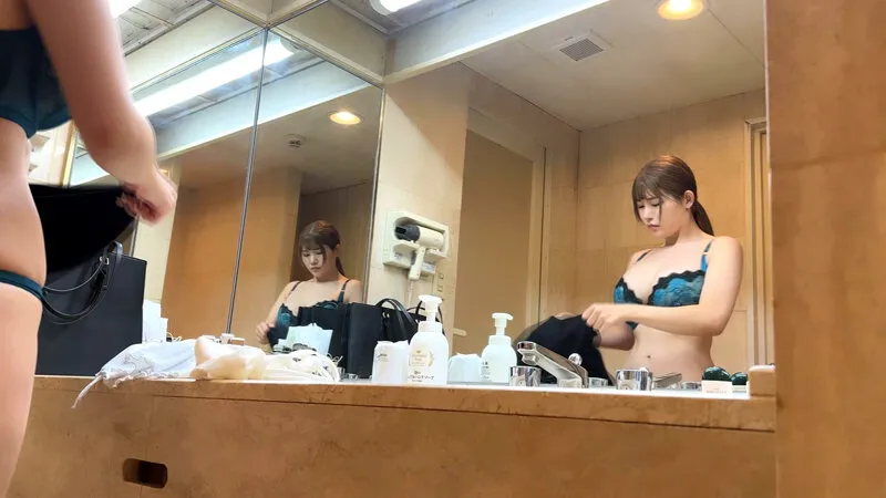 【噂のドHカップ淫乱エステティシャン登場！】【爆乳！爆振！爆濡れ！オイル施術で爆勃起不可避！！】【基盤！？奥突きアクメ泣きじゃくりナマSEX連発！！】【これぞヤリマン！！これがヤリマン！！】ガチエロ爆乳Hカップエステティシャンが登場！！特製オイル… 櫻茉日 サンプル画像 2