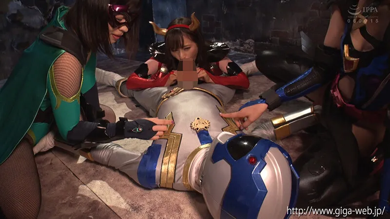 悪女連合 ヒーロー骨抜き陥落 純情戦士ワイルドシルバーを襲う三悪女の淫撃 サンプル画像 14