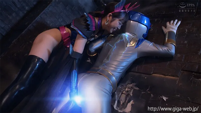 悪女連合 ヒーロー骨抜き陥落 純情戦士ワイルドシルバーを襲う三悪女の淫撃 サンプル画像 7