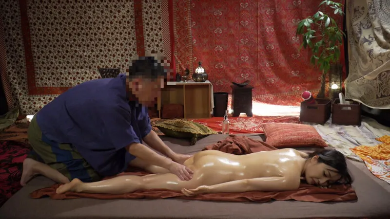 タイ古式マッサージで卑猥なマ○コ丸見え！！盗○撮！！敏感・痙攣・絶頂・剛毛・中出し・困惑・人妻・潮吹き 月野かすみ サンプル画像 5