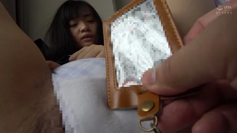 低身長・剛毛ドール 未成熟マ○コにデカチン種付けプレス ※排卵日なのに無口で無抵抗！【個人撮影】超陰毛・イラマチオ・中出し うらら 花音うらら サンプル画像 3