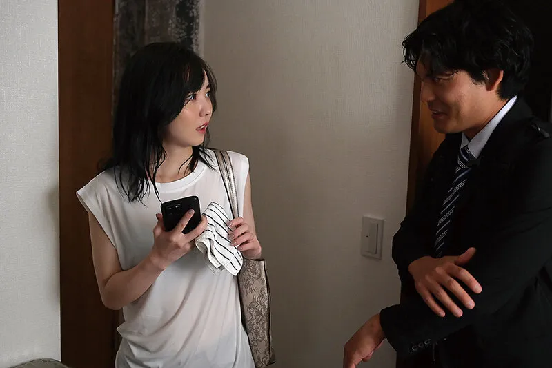 民泊ダブルブッキング 一つ屋根の下で惹かれあう二人 美ノ嶋めぐり サンプル画像 3