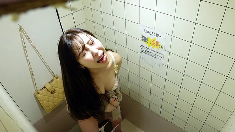 公衆トイレ性処理動画 ＃1 サンプル画像 12