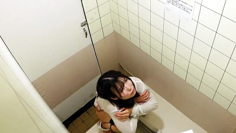 公衆トイレ性処理動画 ＃3 サンプル画像 4