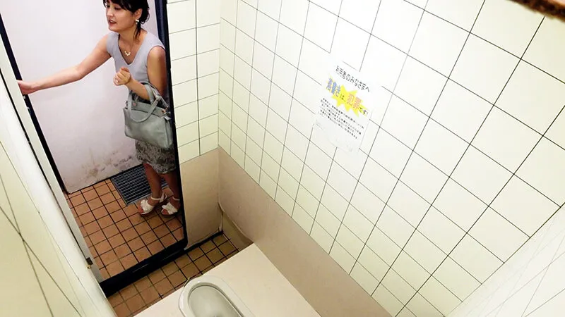 公衆トイレ性処理動画 ＃6 サンプル画像 15