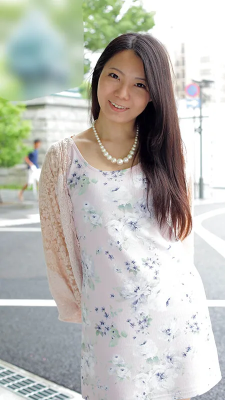 SEXするなら絶対 地方の人妻！！ヤリたい盛りの奧さんたち 平日昼間はイケない浮気タイム 清楚に見えて…実はヤリマン？旦那は知らない愛妻の淫らな性癖12名240分@12 サンプル画像 3