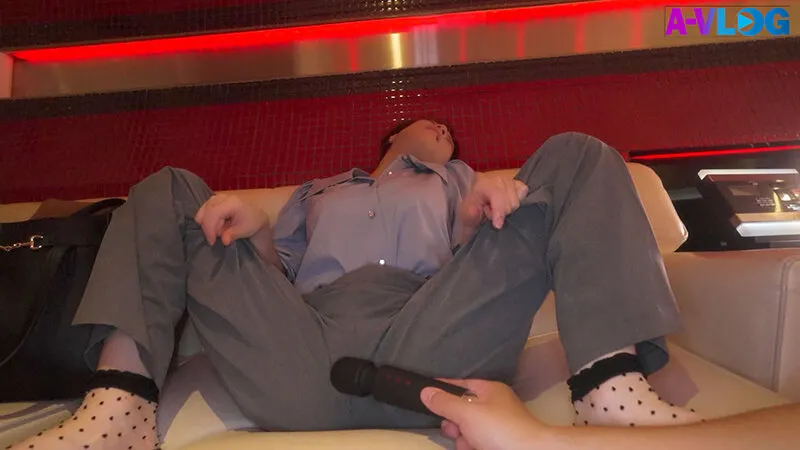 仕事中にP活しちゃう爆乳HカップOLさん サンプル画像 3