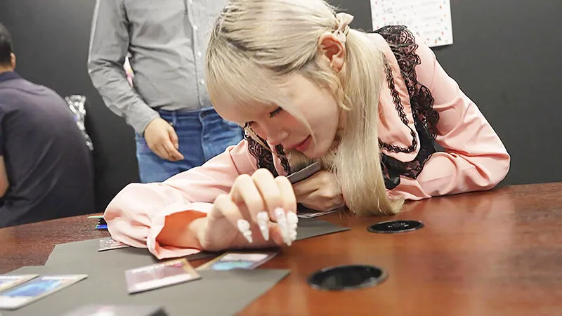 キモオタの性処理係 カードゲームで負けてオタク達のいいなりオナホとなったオタサーの姫 れい 美澄玲衣 サンプル画像 7