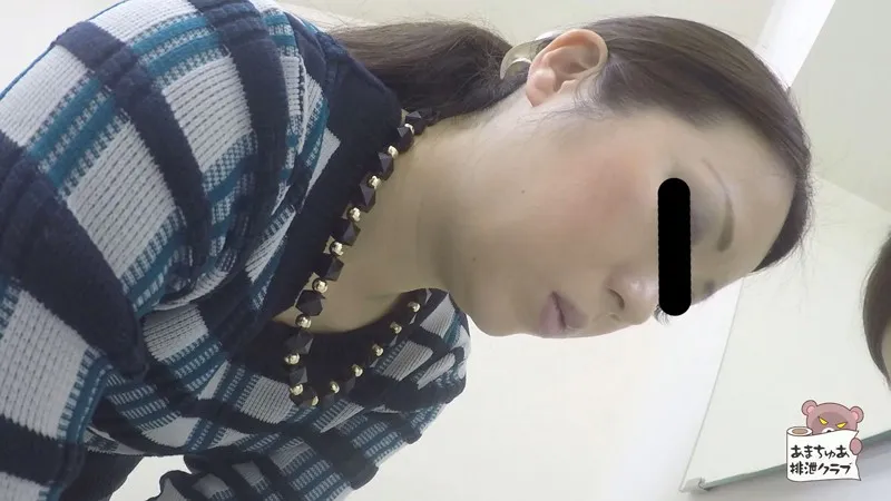 デカ糞女 追跡透明人間カメラ サンプル画像 3