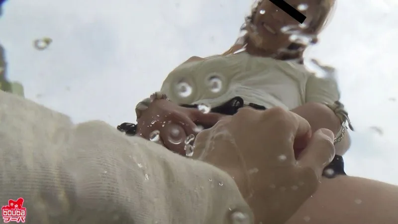 突然おしっこを掛けられちゃった僕 サンプル画像 2