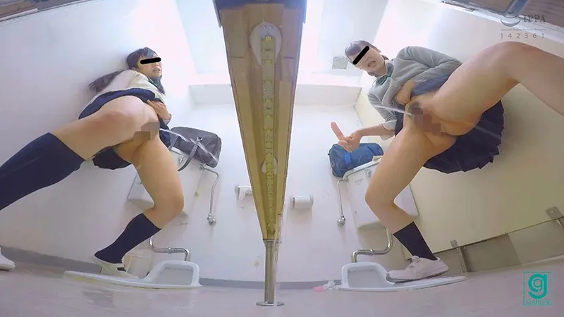 学校トイレ ディルドシェアオナニー ～恥じらい忘れてイキ合いっ子～ サンプル画像 14