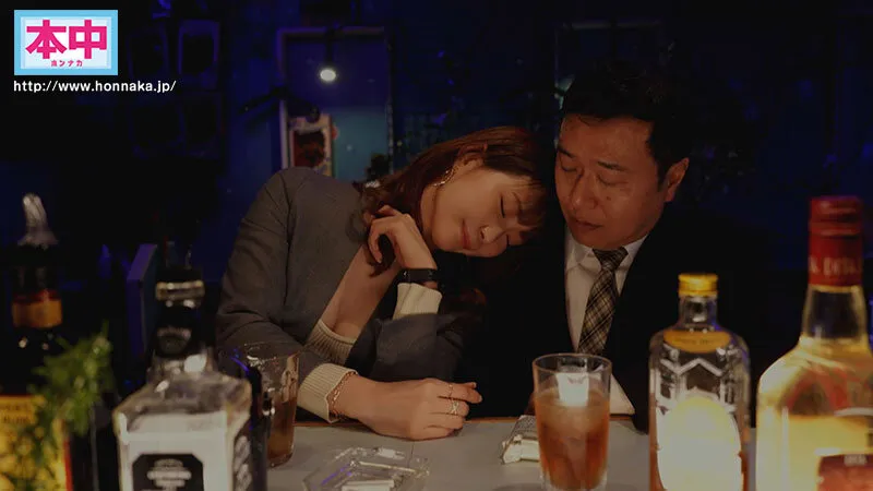 キミは私に堕とされたい 既婚者男性と知るとゼッタイに不倫中出しで沼らせてくる美人社員 美谷朱里 サンプル画像 7