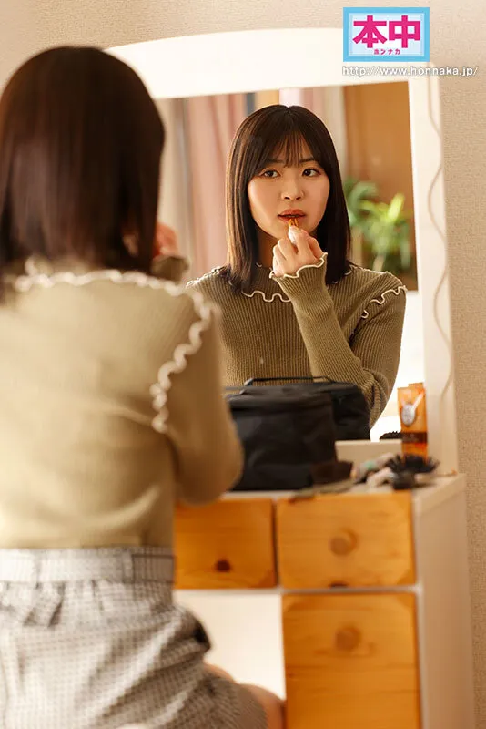 コンドームのつけ方を教えていただけなのに！ 喪女な姉が大学デビューを果たしたら…あり余る性欲が爆発！！弟チ●ポにグラインド騎乗位で絶頂中出し求めちゃうエッチな姉貴。 東條なつ サンプル画像 1