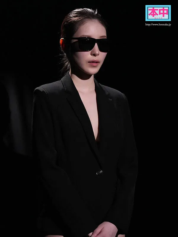 世にも卑猥な物語 奇妙でエロい中出しシチュエーション全5話収録。 香水じゅん サンプル画像 7