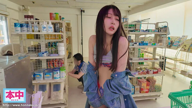 時間停止×集団媚薬装置大淫乱状態コンビニ女子店員＆女子客と中出しし放題 サンプル画像 3