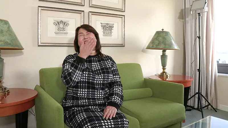 熟女の浮気は本気のセックス VOL.103 第2弾 晴美さん（53） サンプル画像 3