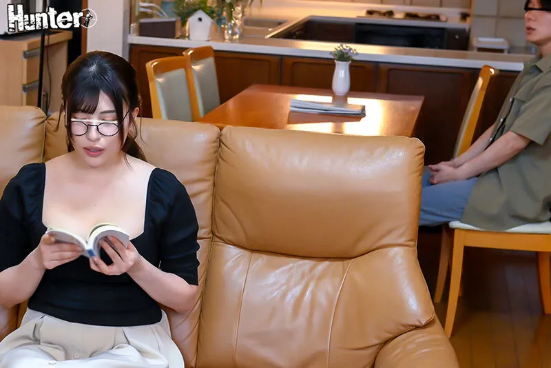 「このまま中に出しちゃう？」義姉は弟に密かな恋心！我慢できず密着淫語で誘惑！耳元で淫語を囁かれながらのピストン騎乗位で抜かずの連続中出し！ サンプル画像 4