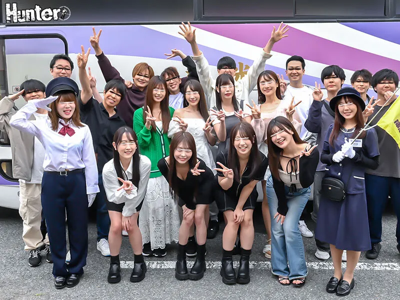 だれとでも定額挿れ放題！5周年記念SP！大人気！伊麗穂ホテル1泊2日挿れ放題バスツアー編 月々定額料金を支払えばバス＆ホテルで何発でも出来ちゃう夢の大乱交ツアー！女性客、バスガイド、運転手、ホテルスタッフ…24時間、誰にでも挿れ放題となっております。 サンプル画像 2