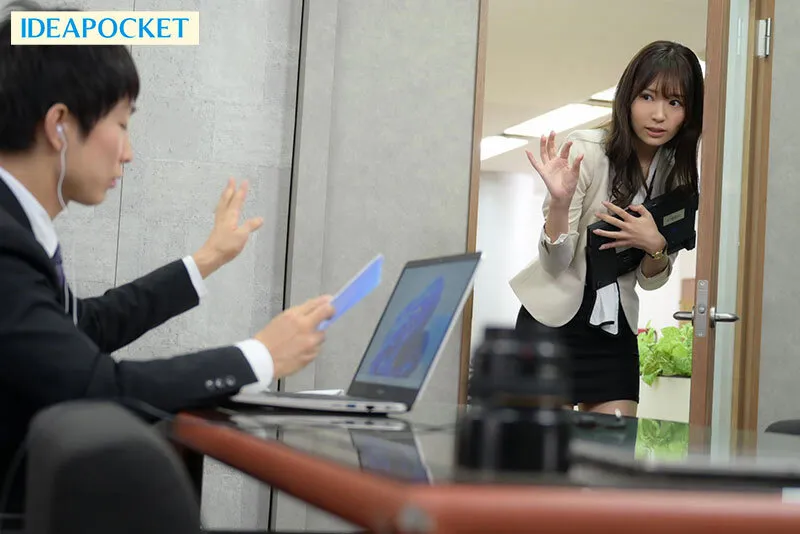 可愛いくてエロい後輩OLをホテルへお持ち帰りしたら… 度を越えた≪絶倫女≫で返り討ちにあった。 古川ほのか サンプル画像 2