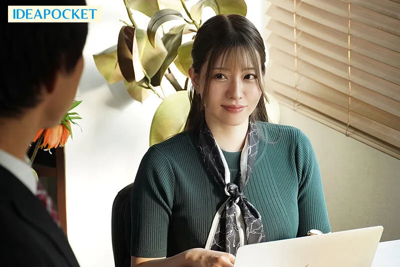 出張先で高嶺の花の女社長と相部屋に… 圧倒的美巨乳にフル勃起した童貞の僕を受け入れてくれた優しさに甘えて朝まで暴走むしゃぶりつき性交 ひなの花音 サンプル画像 1