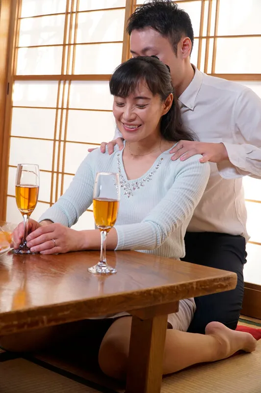 極上熟女 平岡里枝子 サンプル画像 2