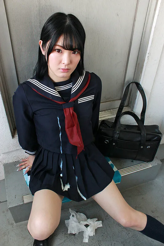 手コキ募ちん活動 どろっどろ精子を制服にぶっかけられた女子●生15人 サンプル画像 7