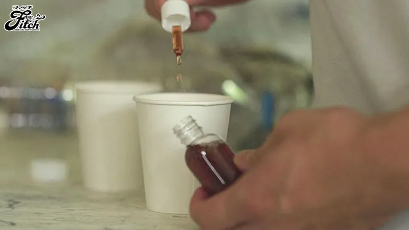 筋弛緩剤を投与され犯●れ続けたFカップ女学生が… 異臭漂うゴミ部屋で体液どろどろキメセク堕ち 由衣陽菜 サンプル画像 4