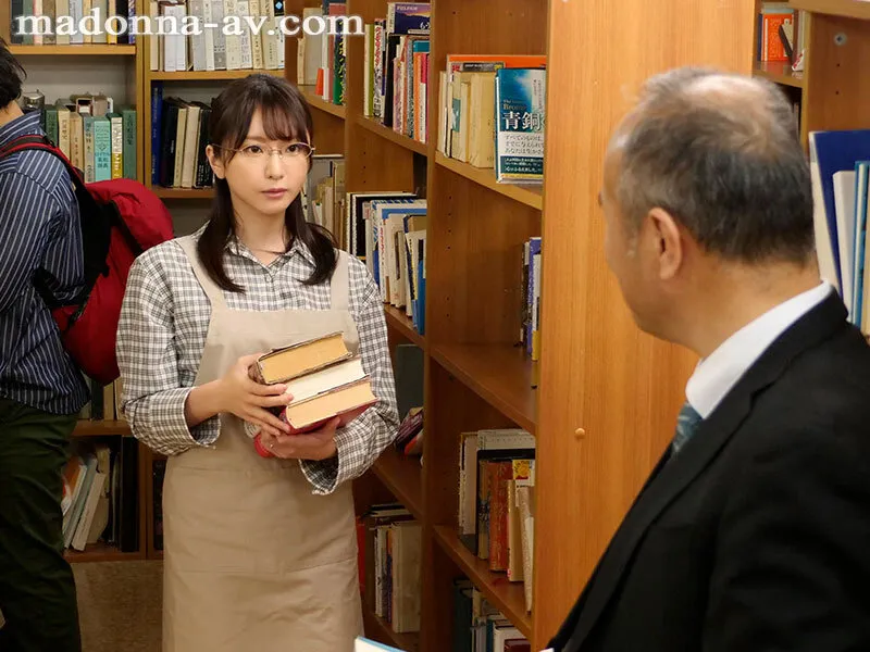 人妻秘書、汗と接吻に満ちた社長室中出し性交 最初で最高の秘書、ここに誕生―。 新妻ゆうか サンプル画像 1