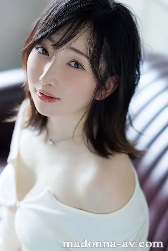 新人 保科希帆 32歳 AV DEBUT 純真な保育士の人妻―。子供のようなあどけなさを’裏切る’強すぎる欲望―。 サンプル画像 1