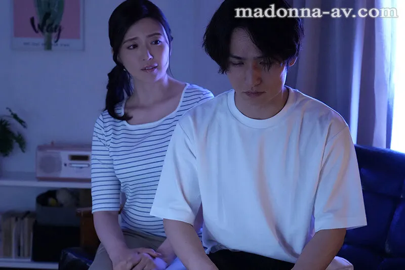 塾帰りに迎えにくるのは友人のお母さん 木下凛々子 サンプル画像 4