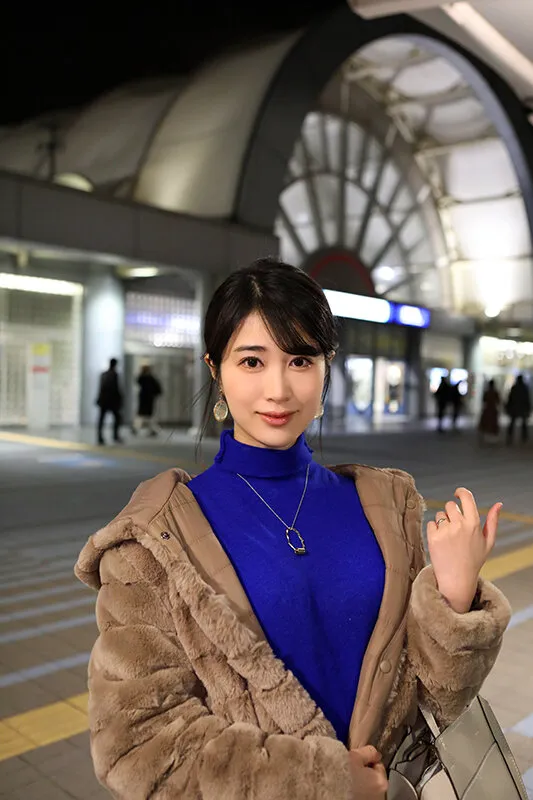 「貴方では気持ち良くなれないから…」淡白な夫とのSEXに不満を持つ美人妻たちが新調したTバックを履いてデカチンに泥●する サンプル画像 15