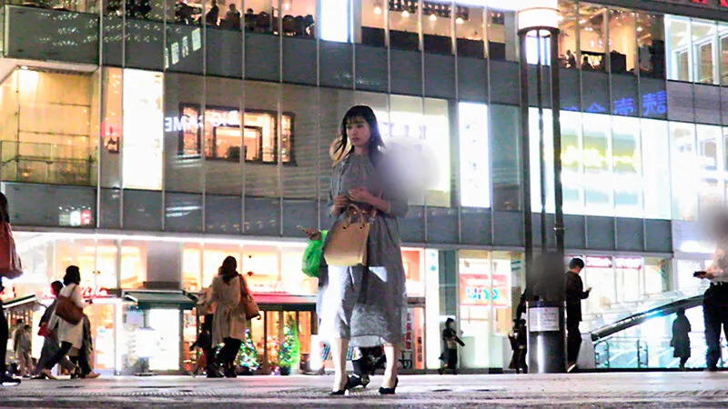 「あなた、許して…。」夫との平凡なSEXでは物足りない美人妻たちが高級なTバックを履いて下半身を恥じ晒す サンプル画像 10