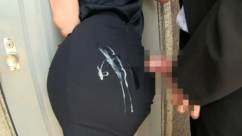 【痴●団地】～触られたい女達が集うぶっかけアパートメント・痴●フリーな女達 あさみ＆ひかる～ サンプル画像 5