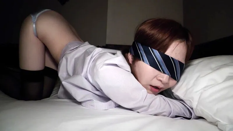 【4K】人妻不倫上司 相部屋NTR調教 新人のときから憧れていた人妻上司とまさかの相部屋…そしてボクらは深い仲になった 小春まり サンプル画像 14