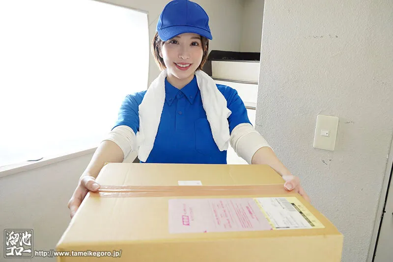 配送会社で働くべっぴんシングルマザーが学生バイトといたるところで濃厚アヘアヘSEX 〈母〉と〈女〉のダブルワークでかなえさんは大忙し！！ 夢実かなえ サンプル画像 1