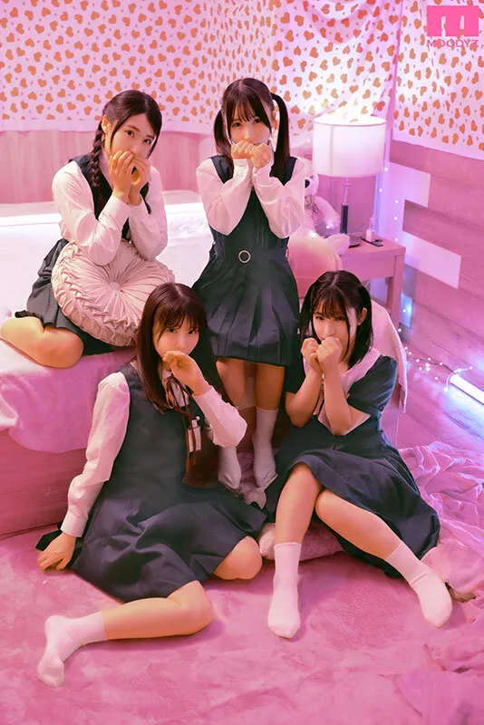 原宿のミニマムエンジェルが集まる合法未使用ワレメ見学クラブへようこそ サンプル画像 1