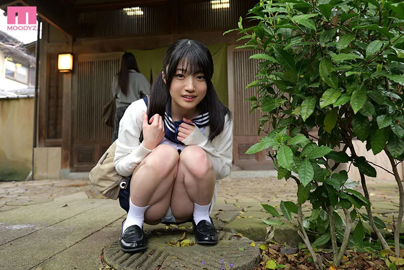 「手でさするのは浮気にならないよ？」 三連泊した宿場で彼女の妹の小悪魔手コキに擦り堕ち20発射精して寝取られたボク 輝星きら サンプル画像 11