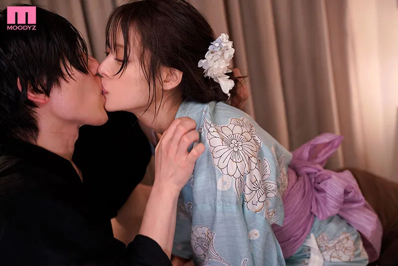 花火大会で突然の大雨 婚約中の先生と駆け込んだ相部屋で朝までずぶ濡れのまま何度もSEXしまくった 八木奈々 サンプル画像 3