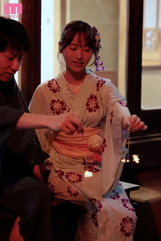 生徒に合鍵を渡してしまった担任教師の僕と夏休みの間中出ししまくった禁断同棲生活 小野六花 サンプル画像 11