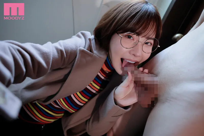 「もう吹いてるってばぁ！」深田えいみの逆ナン逆レ●プ痴女ドキュメント 拘束され身動き出来ず、いきなり連射＆男潮で犯●れちゃったボク サンプル画像 5