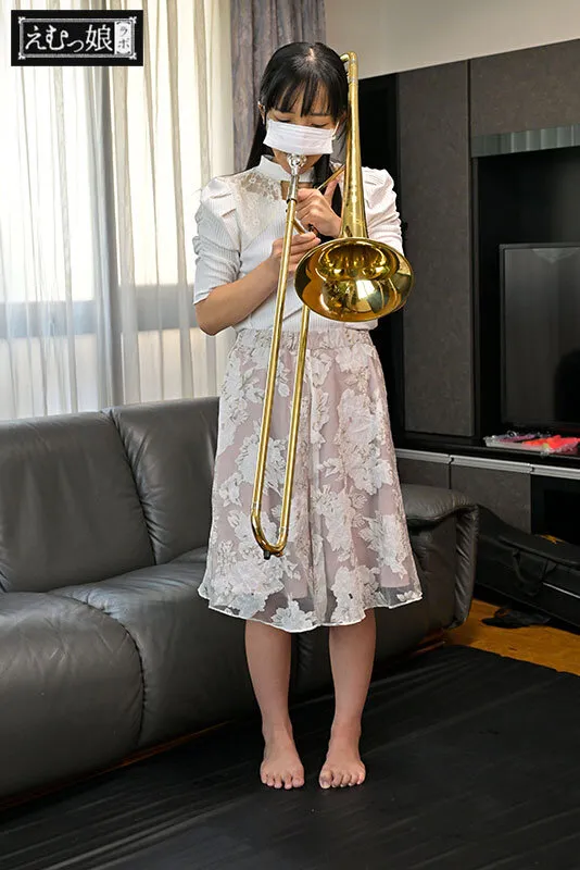 149cm小さな体で30cm大きく拡張 極肛門トロンボニスト サンプル画像 1