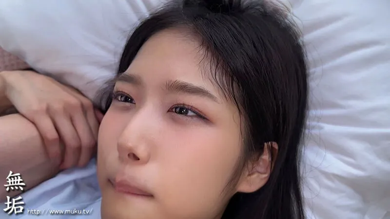 某投稿サイトで話題沸騰中！制服美少女No.1！ 最高にエロくて可愛い制服女子とハメまくりイチャラブSEX！ 超人気作BEST 4時間！ サンプル画像 13